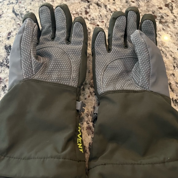 The North Face Hyvent olive green winter season - Picture 2 of 4